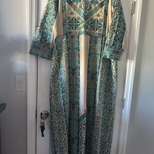 Elegant Blue and Cream Patterned Kaftan Thobe
